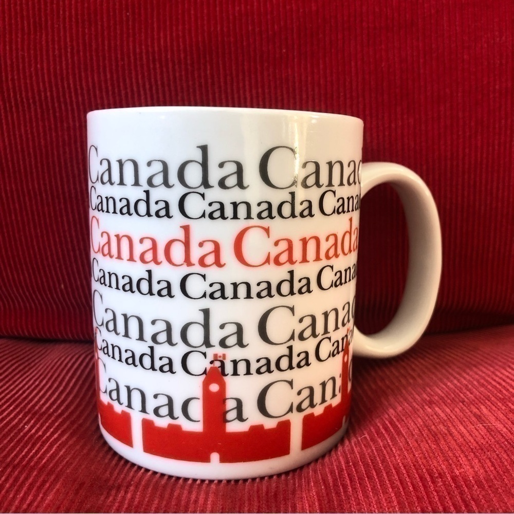 Set of 2 Canada and Maple Leaf Themed Mugs 🇨🇦 - Picture 5 of 7